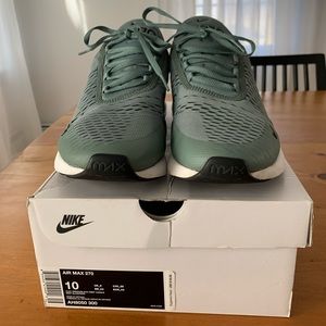 Men’s Nike Air Max 270 size 10